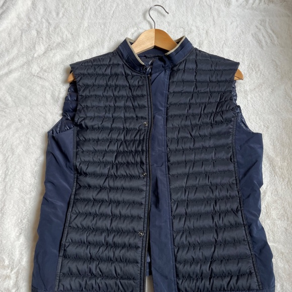 A/X Armani Exchange down vest, - Picture 2 of 5